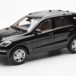 Mercedes M-Class W166 Obsidian Čierny Metalíza Minichamps 1:18 B66960063