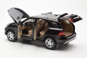 Mercedes M-Class W166 Obsidian Čierny Metalíza Minichamps 1:18 B66960063 Kov – obrázok 5 z 8