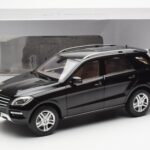 Mercedes M-Class W166 Obsidian Čierny Metalíza Minichamps 1:18 B66960063 - image 8 of 8