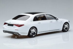 Mercedes Maybach S600 W222 V12 Biturbo Diamond Biely Almost Real 1:18 820116 Kov – obrázok 3 z 11