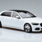 Mercedes Maybach S600 W222 V12 Biturbo Diamond Biely Almost Real 1:18 - image 6 of 11