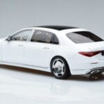 Mercedes Maybach S600 W222 V12 Biturbo Diamond Biely Almost Real 1:18 - image 7 of 11