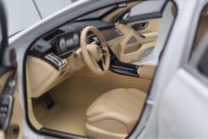 Mercedes Maybach S600 W222 V12 Biturbo Diamond Biely Almost Real 1:18 820116 Kov – obrázok 8 z 11