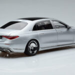 Mercedes Maybach S600 W222 V12 Biturbo Hightech Strieborný Almost Real 1:18 - image 3 of 12