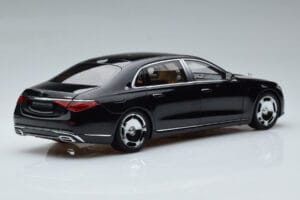 Mercedes Maybach S600 W222 V12 Biturbo Obsidian Čierny Almost Real 1:18 820115 Kov – obrázok 3 z 11