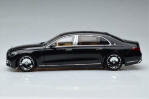 Mercedes Maybach S600 W222 V12 Biturbo Obsidian Čierny Almost Real 1:18 820115 Kov – obrázok 5 z 11