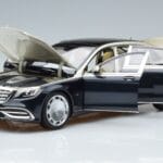 Mercedes Maybach S650 X222 Strieborne Modrý Norev 1:18 B66960615 Kov - image 2 of 7