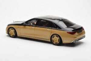 Mercedes Maybach S680 W223 Obsidian Čierny Sand Almost Real 1:18 820124 Kov – obrázok 6 z 7