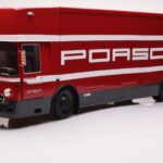 Mercedes O317 Porsche Transporter Červený CMR 1:18