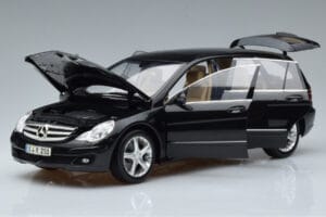 Mercedes R-Class W251 Obsidian Čierny Minichamps 1:18 B66962325 Kov – obrázok 2 z 7