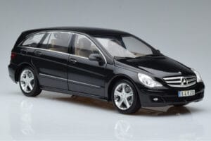 Mercedes R-Class W251 Obsidian Čierny Minichamps 1:18 B66962325 Kov – obrázok 5 z 7