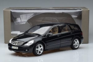 Mercedes R-Class W251 Obsidian Čierny Minichamps 1:18 B66962325 Kov – obrázok 7 z 7