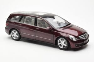 Mercedes R-Class W251 Červený Metalíza Minichamps 1:18 150034602 Kov – obrázok 6 z 8