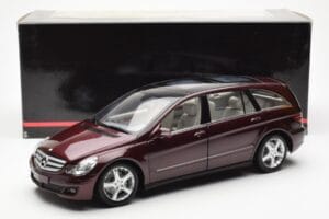 Mercedes R-Class W251 Červený Metalíza Minichamps 1:18 150034602 Kov – obrázok 8 z 8