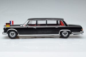 Mercedes 600 Pullman W100 W. Brandt G. Pompidou KK-Scale 1:18 KKDC181134 Kov – obrázok 3 z 6