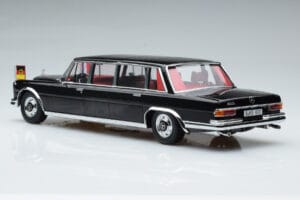 Mercedes 600 Pullman W100 W. Brandt G. Pompidou KK-Scale 1:18 KKDC181134 Kov – obrázok 5 z 6