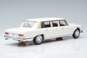 Mercedes S-Class 600 W100 LWB Pullman Biely MCG 1:18 MCG18188 Kov – obrázok 2 z 6