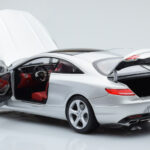 Mercedes S-Class W222 Iridium Strieborný Norev 1:18 - image 5 of 8