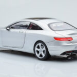 Mercedes S-Class W222 Iridium Strieborný Norev 1:18 - image 7 of 8
