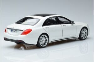 Mercedes S-Class W222 AMG Line Norev 1:18 183792 Kov – obrázok 3 z 7