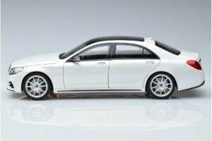 Mercedes S-Class W222 AMG Line Norev 1:18 183792 Kov – obrázok 4 z 7