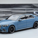 Mercedes S-Class W223 Vintage Modrý Norev 1:18 - image 7 of 7