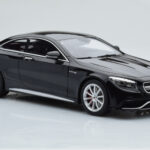 Mercedes AMG S63 C217 Coupe Čierny GT Spirit 1:18 - image 4 of 6