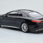 Mercedes AMG S63 C217 Coupe Čierny GT Spirit 1:18 - image 5 of 6