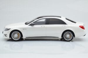 Mercedes AMG S65 W222 Biely GT Spirit 1:18 B66960371 Živica – obrázok 3 z 8