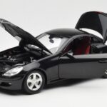 Mercedes SLK R171 Obsidian Čierny Metallic Minichamps 1:18 B66962319 - image 3 of 9