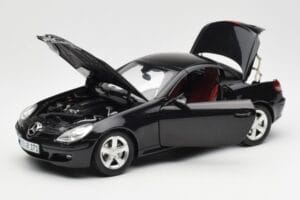 Mercedes SLK R171 Obsidian Čierny Metallic Minichamps 1:18 B66962319 Kov – obrázok 3 z 9