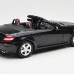 Mercedes SLK R171 Obsidian Čierny Metallic Minichamps 1:18 B66962319 - image 4 of 9