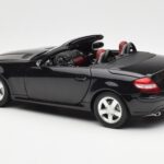 Mercedes SLK R171 Obsidian Čierny Metallic Minichamps 1:18 B66962319 - image 8 of 9