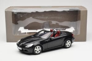 Mercedes SLK R171 Obsidian Čierny Metallic Minichamps 1:18 B66962319 Kov – obrázok 9 z 9