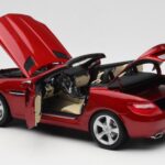 Mercedes SLK R172 Designo Zircon Červený Minichamps 1:18 B66960513 - image 5 of 8