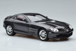 Mercedes SLR McLaren Čierny CMC 1:18 M-045F Kov – obrázok 6 z 10