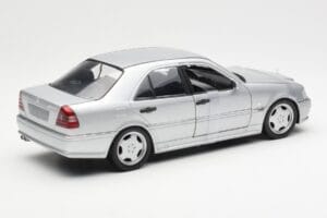 Mercedes C36 AMG W202 Strieborný UT Models 1:18 180035000 Kov – obrázok 2 z 6