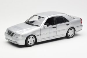 Mercedes C36 AMG W202 Strieborný UT Models 1:18