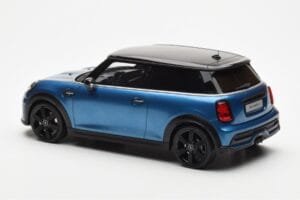 Mini Cooper S F56 Island Modrý Otto 1:18 OT982 Živica – obrázok 5 z 6