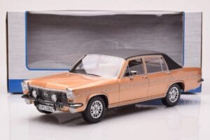 Opel Diplomat B Béžový Metalický MCG 1:18 MCG18335 Kov – obrázok 6 z 6