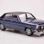 Opel Diplomat B Tmavo Modrý Metalický MCG 1:18 - image 4 of 6