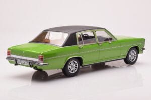 Opel Diplomat B Zelený Metalický MCG 1:18 MCG18337 Kov – obrázok 2 z 6