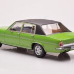 Opel Diplomat B Zelený Metalický MCG 1:18 - image 5 of 6
