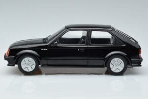Opel Kadett D GTE Čierny MCG 1:18 MCG18270 Kov – obrázok 3 z 6