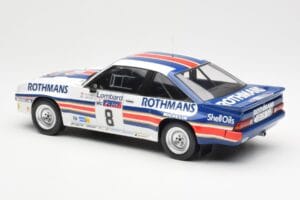 Opel Manta 400 Rothmans #8 J. McRae / I. Grindrod Lombard RAC Rally 1983 IXO 1:18 18RMC038A Kov – obrázok 5 z 6