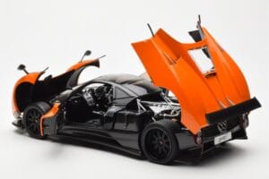 Pagani Zonda F Oranžový St Tropez Almost Real 1:18 850409001 Kov – obrázok 5 z 8