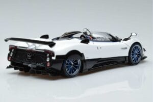 Pagani Zonda HP Barchetta Carbon Fiber Biely LCD 1:18 LCD18009-WH Kov – obrázok 3 z 9