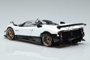 Pagani Zonda HP Barchetta Carbon Fiber Biely LCD 1:18 LCD18009-WH Kov – obrázok 8 z 9