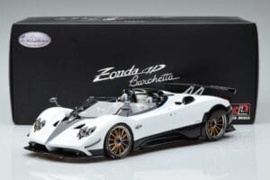 Pagani Zonda HP Barchetta Carbon Fiber Biely LCD 1:18 LCD18009-WH Kov – obrázok 9 z 9