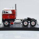 Peterbilt 352 Pacemaker Červený Biely IXO 1:43 - image 2 of 4